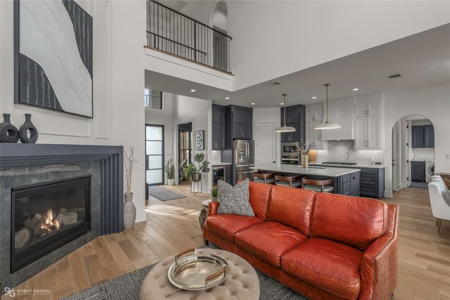 6042 S Lakeshore Drive, Shreveport, LA 71119