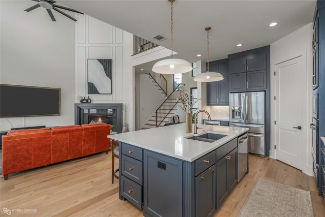 6042 S Lakeshore Drive, Shreveport, LA 71119