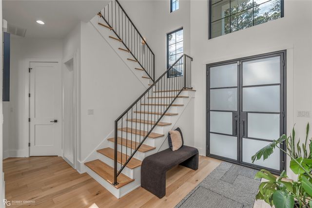 6042 S Lakeshore Drive, Shreveport, LA 71119