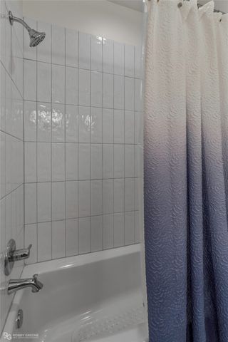 6042 S Lakeshore Drive, Shreveport, LA 71119