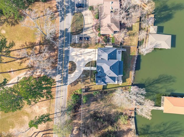 6042 S Lakeshore Drive, Shreveport, LA 71119