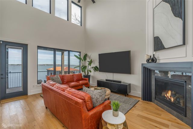 6042 S Lakeshore Drive, Shreveport, LA 71119