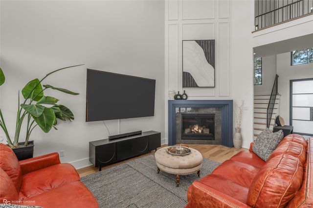 6042 S Lakeshore Drive, Shreveport, LA 71119