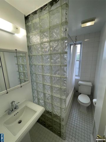 275 Engle Street G5, Englewood, NJ 07631