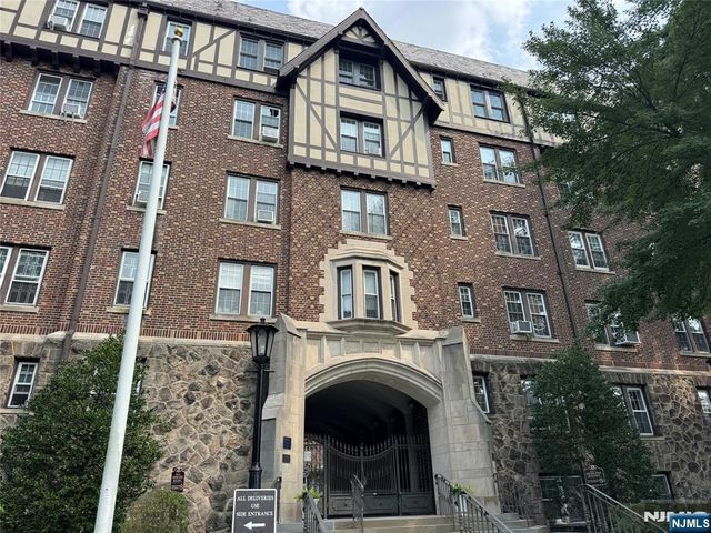 275 Engle Street G5, Englewood, NJ 07631