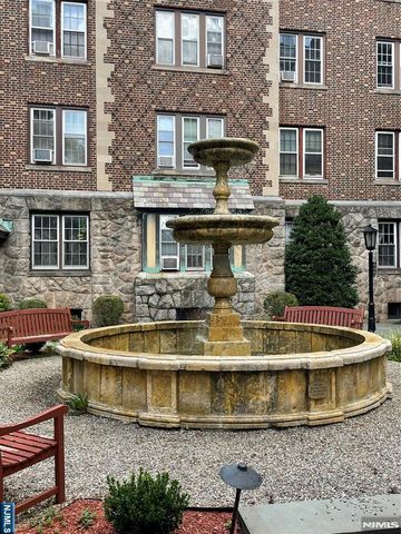 275 Engle Street G5, Englewood, NJ 07631