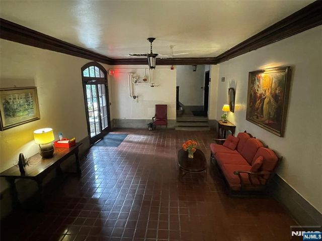 275 Engle Street G5, Englewood, NJ 07631