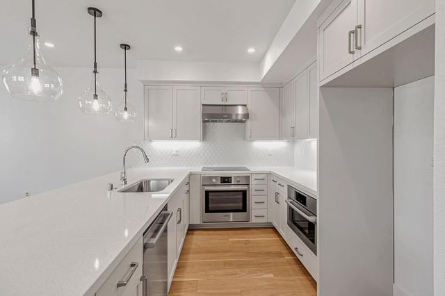 1115 Juana Court, Palo Alto, CA 94303