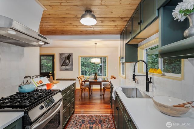 15311 Sandy Hook Road NE, Poulsbo, WA 98370