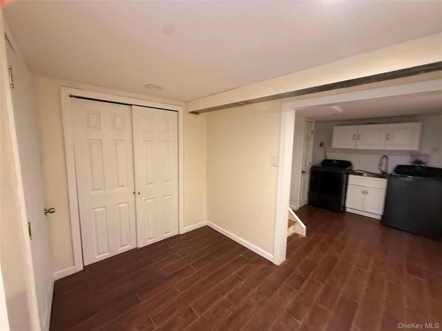 730 Cottage St, Uniondale, NY 11553