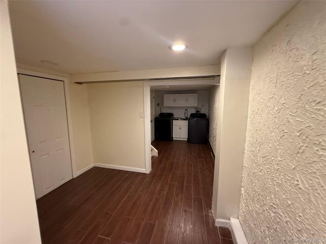 730 Cottage St, Uniondale, NY 11553