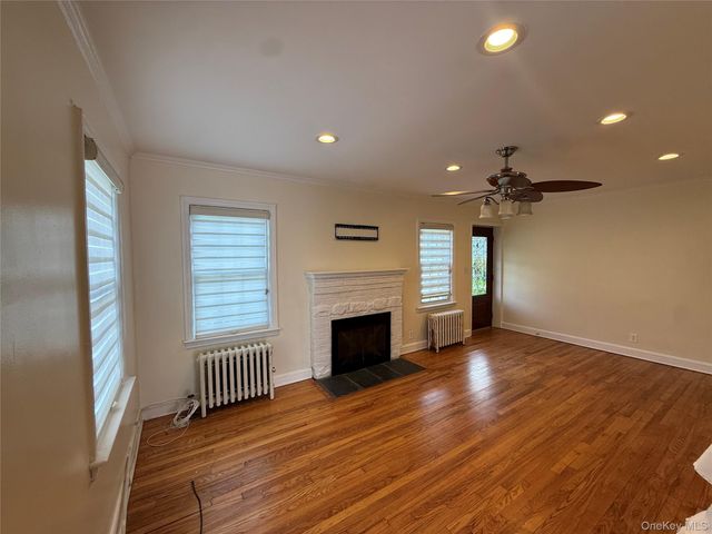 730 Cottage St, Uniondale, NY 11553