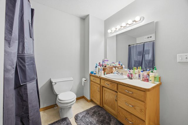 1022 4th Avenue W, West Fargo, ND 58078