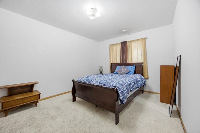 1022 4th Avenue W, West Fargo, ND 58078