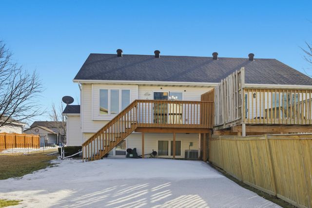 1022 4th Avenue W, West Fargo, ND 58078