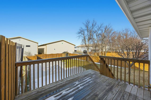 1022 4th Avenue W, West Fargo, ND 58078