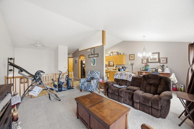 1022 4th Avenue W, West Fargo, ND 58078