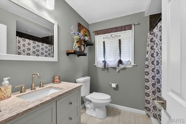 5 Golden Oak Court, Twin Oaks, MO 63088