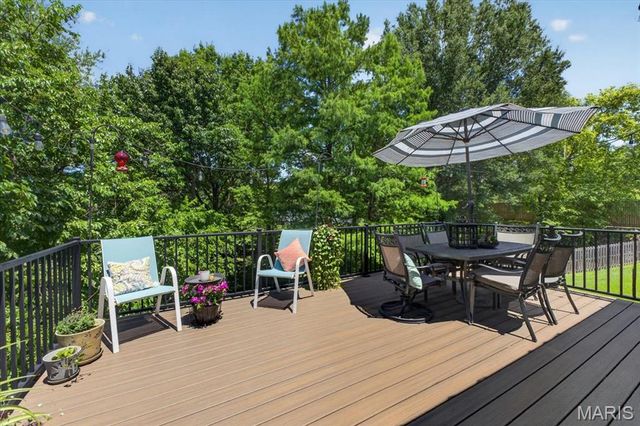 5 Golden Oak Court, Twin Oaks, MO 63088