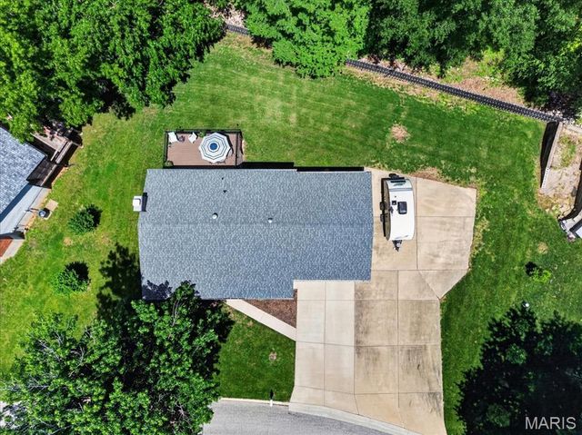 5 Golden Oak Court, Twin Oaks, MO 63088