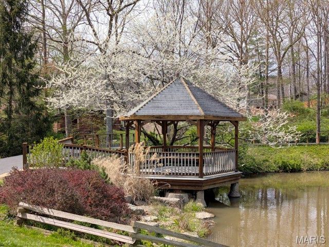 5 Golden Oak Court, Twin Oaks, MO 63088