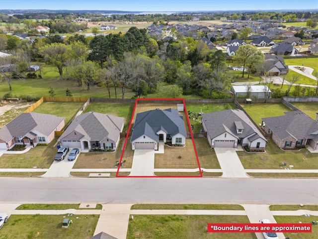 416 Deer Point Cove, Chandler, TX 75758