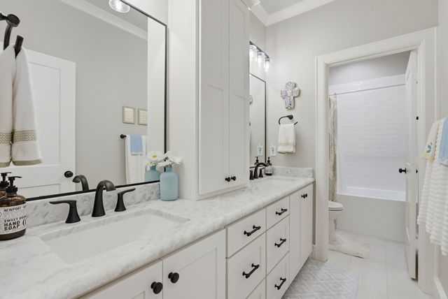 416 Deer Point Cove, Chandler, TX 75758