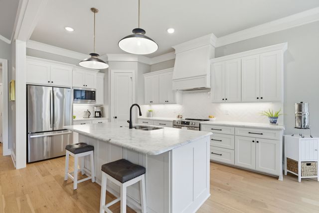 416 Deer Point Cove, Chandler, TX 75758