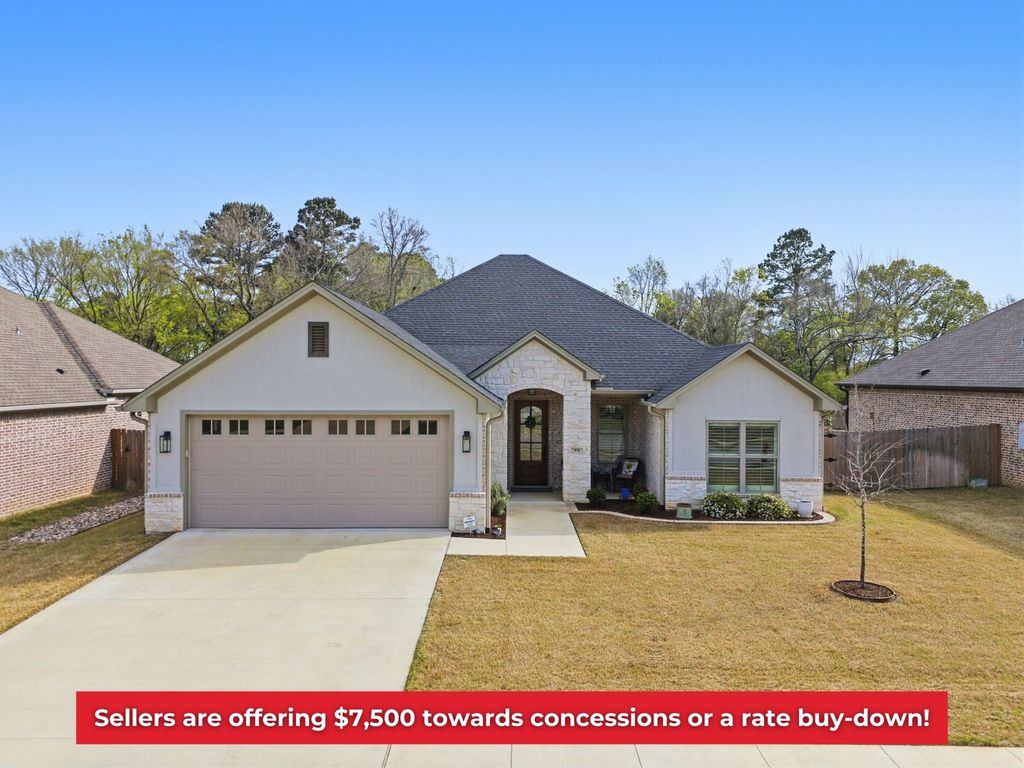 416 Deer Point Cove, Chandler, TX 75758