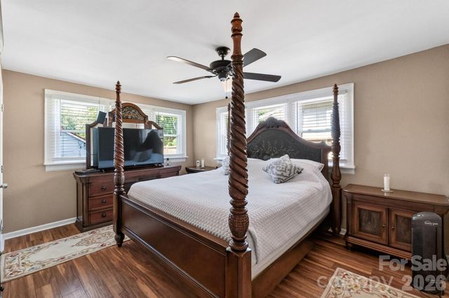 448 1st Street SW, Hickory, NC 28602