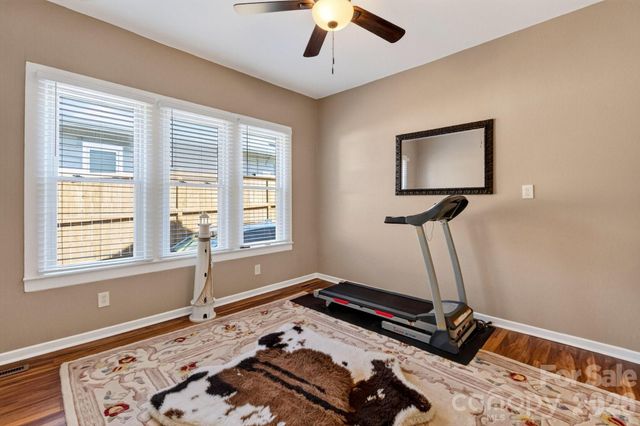 448 1st Street SW, Hickory, NC 28602