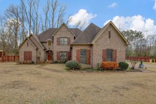 9039 STONEDALE DR, Memphis, TN 38018
