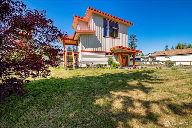 8285 Sunset Street, Blaine, WA 98230