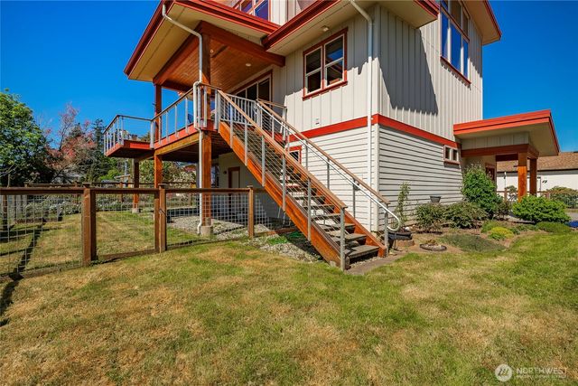 8285 Sunset Street, Blaine, WA 98230