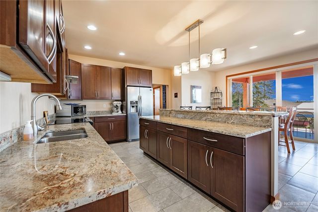 8285 Sunset Street, Blaine, WA 98230