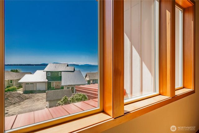 8285 Sunset Street, Blaine, WA 98230