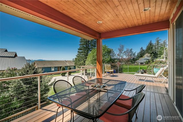 8285 Sunset Street, Blaine, WA 98230