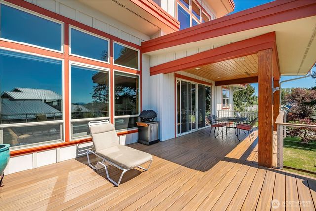 8285 Sunset Street, Blaine, WA 98230