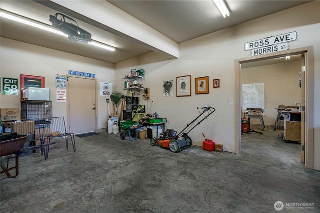 8285 Sunset Street, Blaine, WA 98230