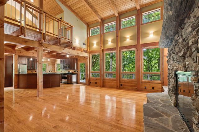 7910 Charlotte Pike, Nashville, TN 37221