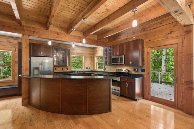 7910 Charlotte Pike, Nashville, TN 37221