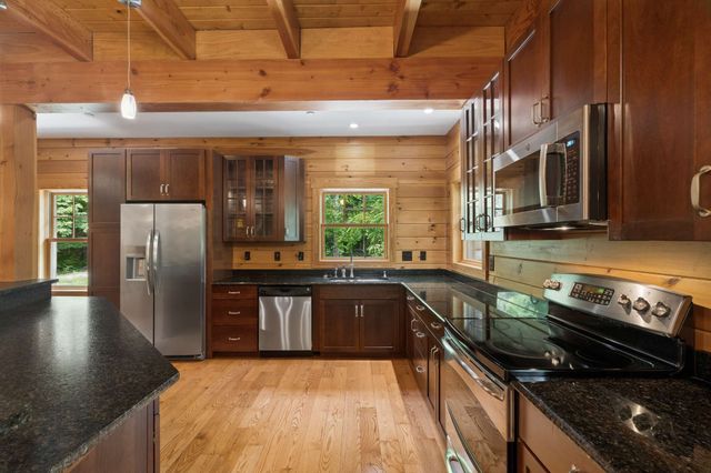 7910 Charlotte Pike, Nashville, TN 37221