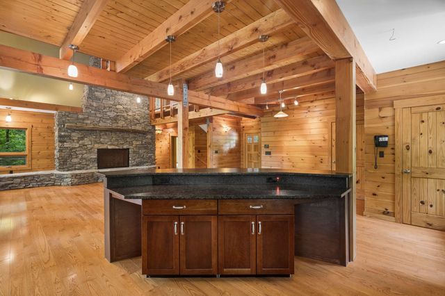 7910 Charlotte Pike, Nashville, TN 37221