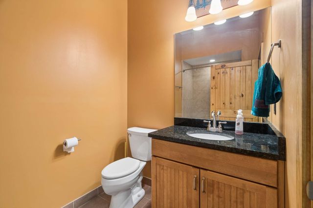 7910 Charlotte Pike, Nashville, TN 37221