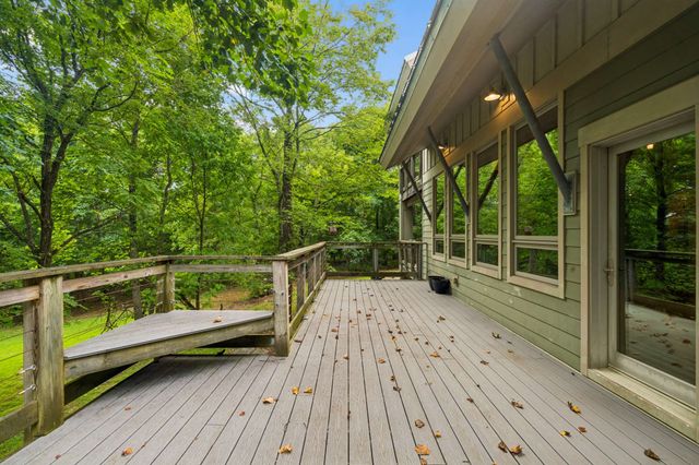 7910 Charlotte Pike, Nashville, TN 37221
