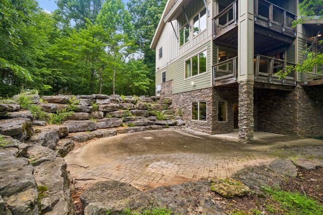 7910 Charlotte Pike, Nashville, TN 37221