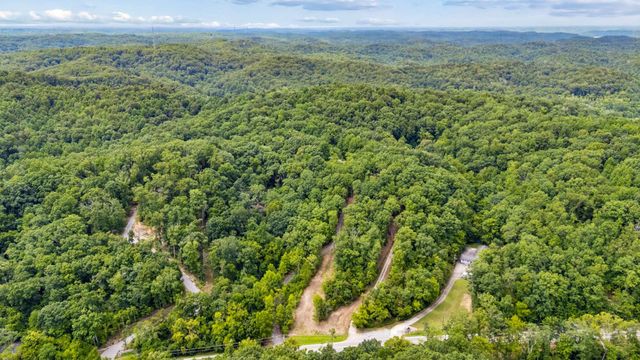 7910 Charlotte Pike, Nashville, TN 37221