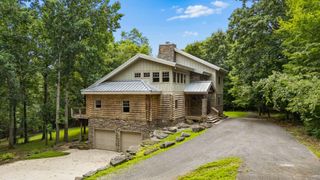 7910 Charlotte Pike, Nashville, TN 37221