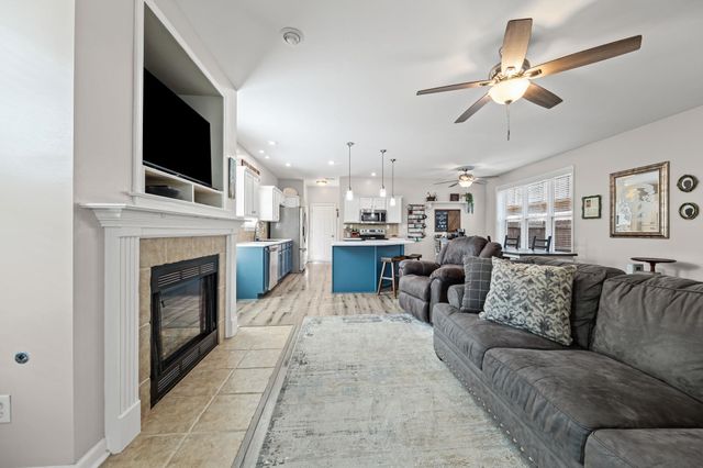 8502 GRIFFIN PARK DR, Memphis, TN 38018