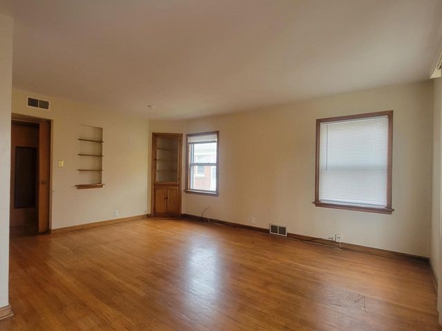 7612 W Locust STREET #1-4, Milwaukee, WI 53222